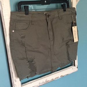Elan olive denim skirt large